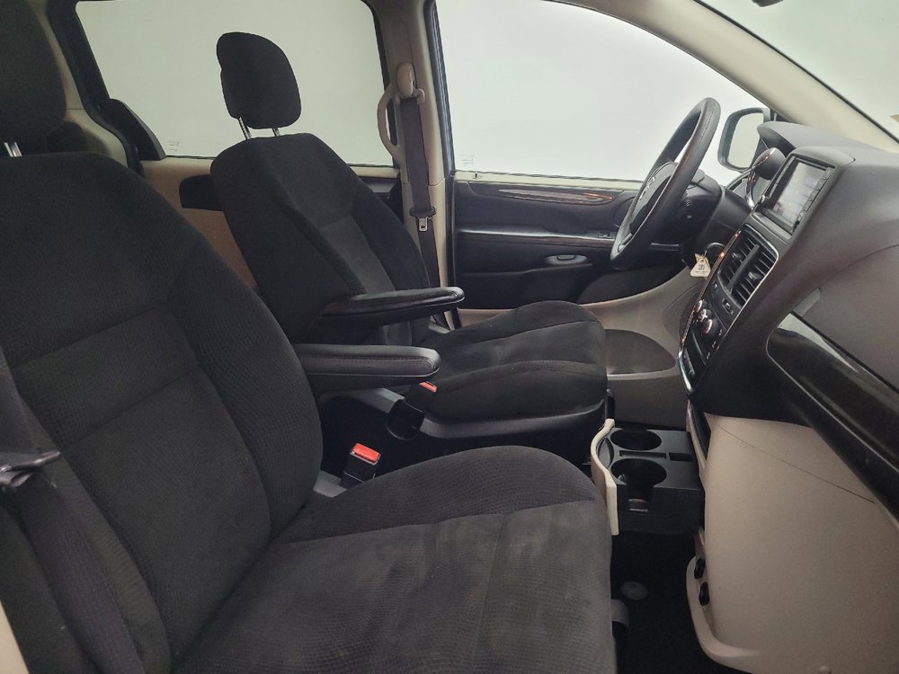 Used 2019 Dodge Grand Caravan SE FWD image 21