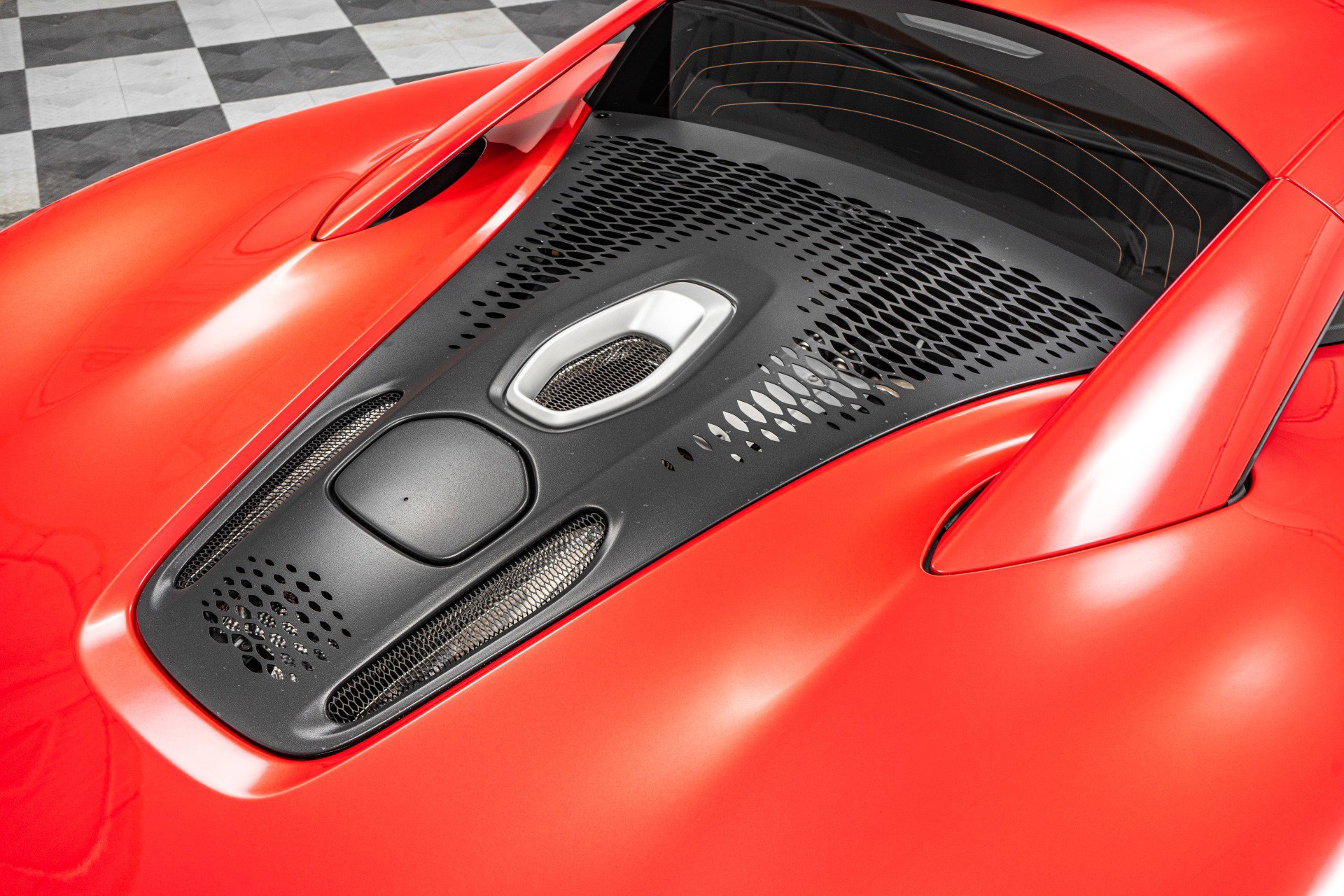 Used 2023 McLaren Artura RWD image 36