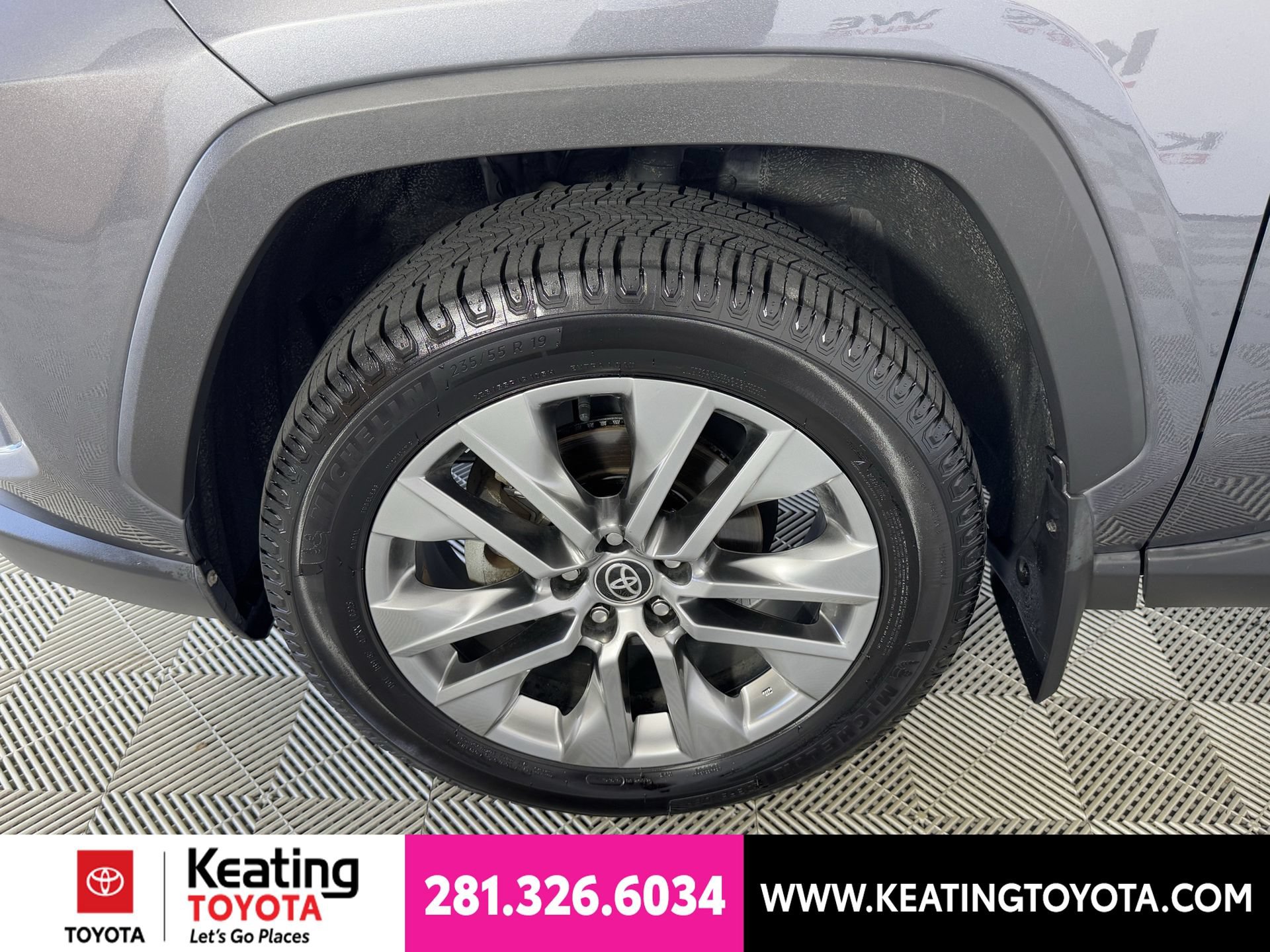 Used 2022 Toyota RAV4 XLE Premium FWD image 30