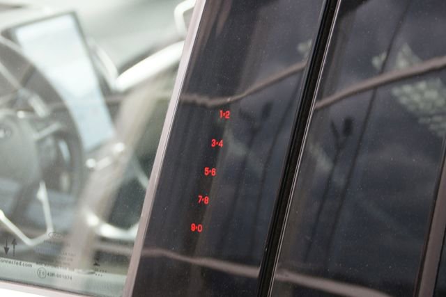 Certified 2022 Ford Edge Titanium w/ Class II Trailer Tow Package image 12