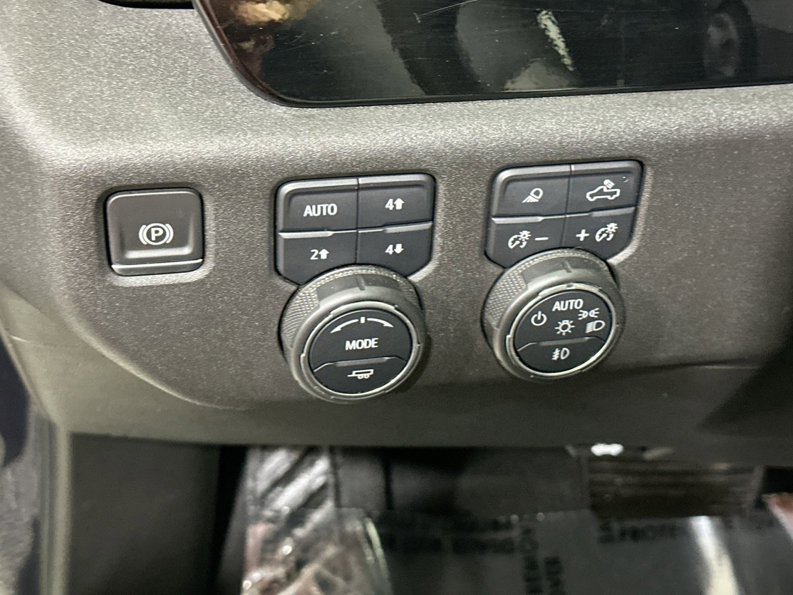 Used 2022 Chevrolet Silverado 1500 LTZ image 18