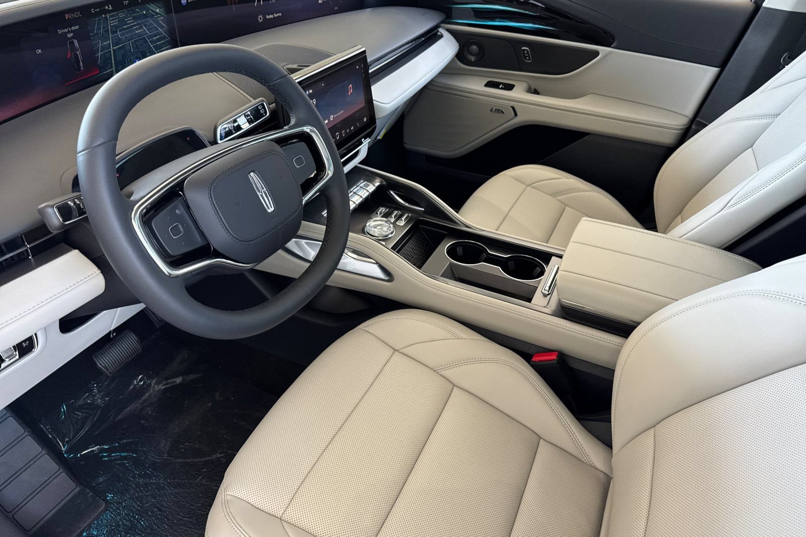 New 2026 Lincoln Nautilus Premier w/ Equipment Group 102A AWD/4WD image 7