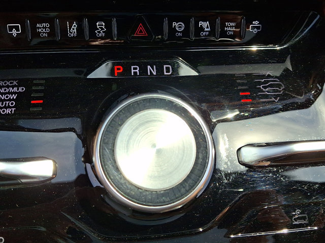 Used 2022 Jeep Grand Wagoneer Series III image 17