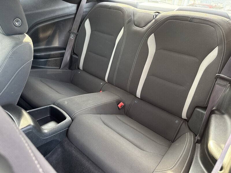 Used 2017 Chevrolet Camaro SS RWD image 19