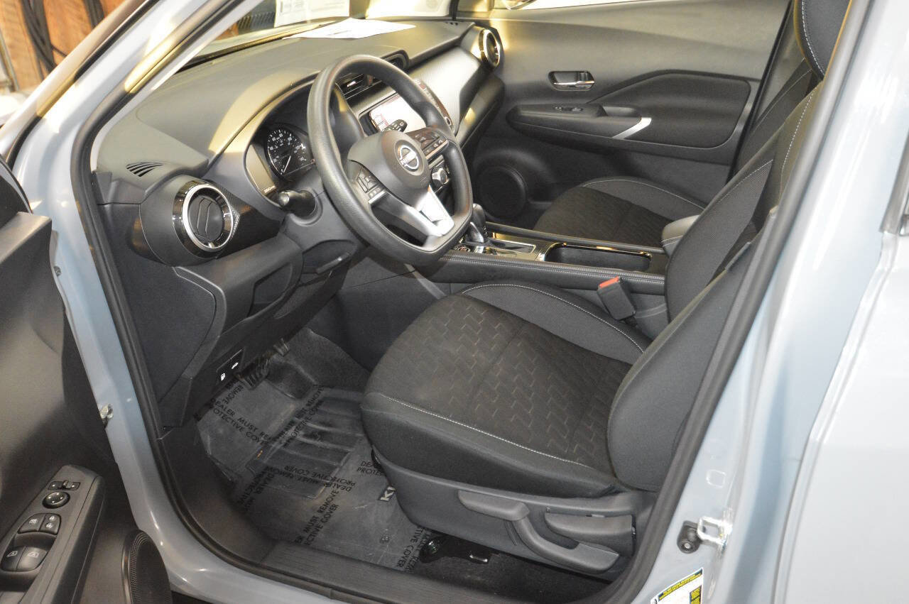 Used 2024 Nissan Kicks SV image 24