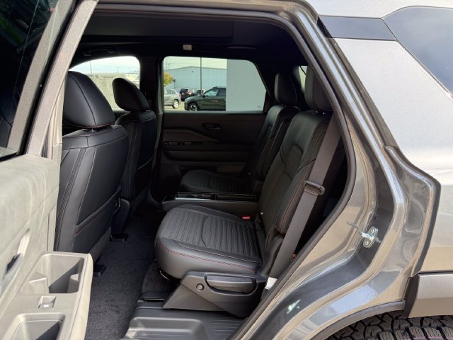 New 2026 Nissan Pathfinder Rock Creek w/ Rock Creek Premium Package AWD/4WD image 14