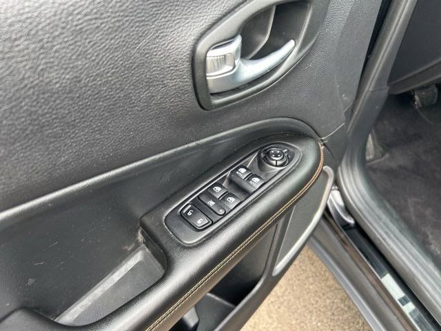 Used 2020 Jeep Compass Limited image 13