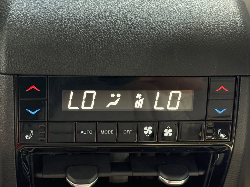 Used 2022 Jeep Grand Cherokee Summit AWD/4WD image 5