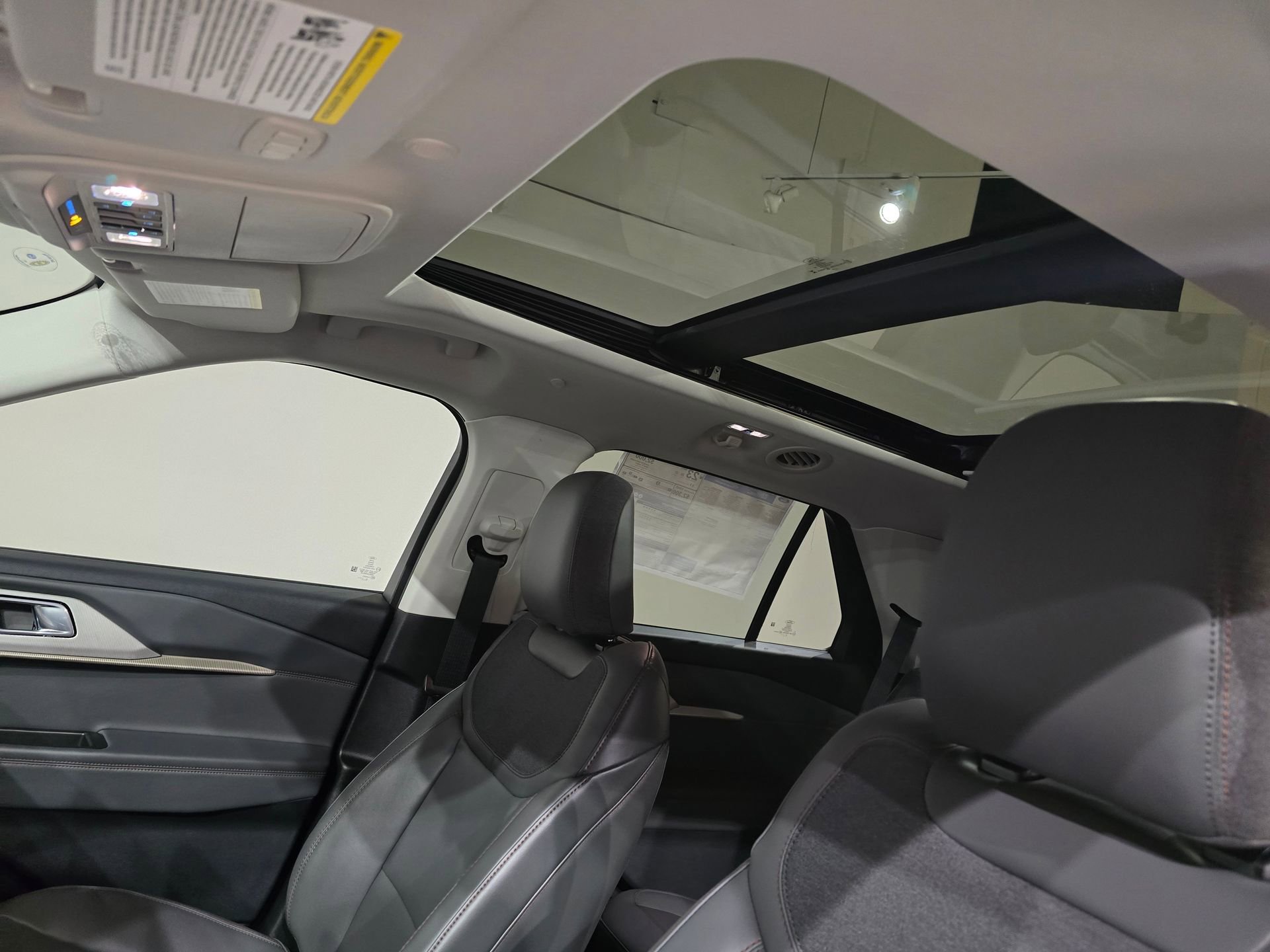 New 2026 Ford Explorer Active w/ Active Comfort Package image 17