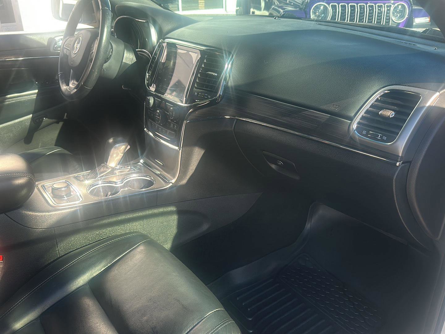 Used 2020 Jeep Grand Cherokee Limited image 6