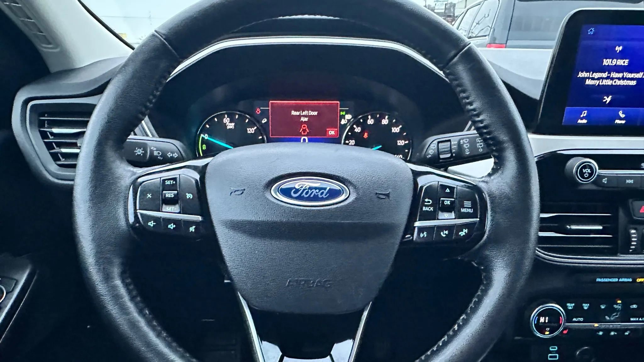 Used 2021 Ford Escape SEL image 17