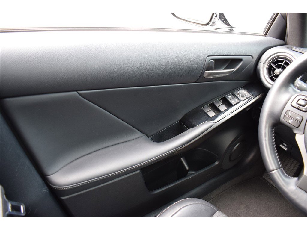 Used 2021 Lexus IS 300 w/ Comfort Package image 20