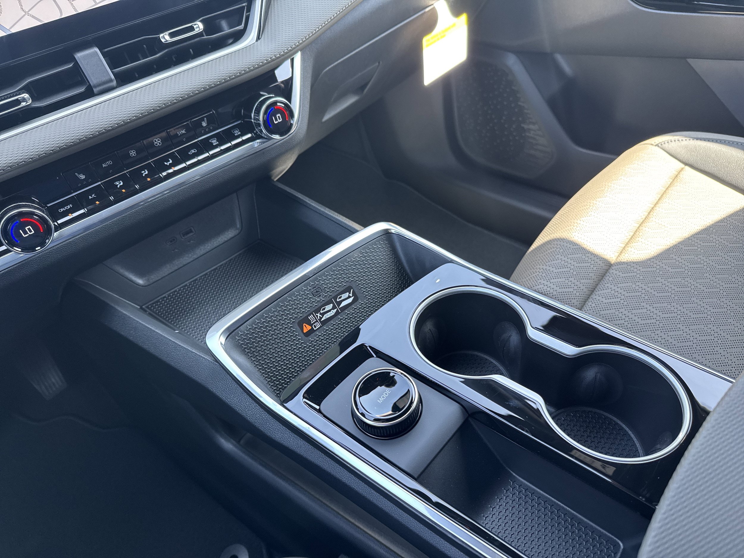 New 2026 Chevrolet Equinox LT w/ Convenience Package II FWD image 29