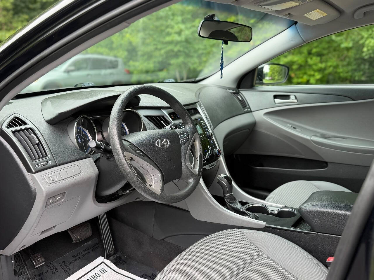 Used 2011 Hyundai Sonata GLS FWD image 9