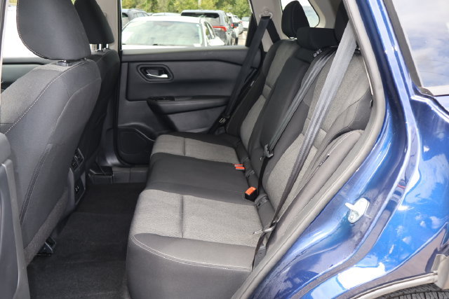 Used 2024 Nissan Rogue SV AWD/4WD image 14