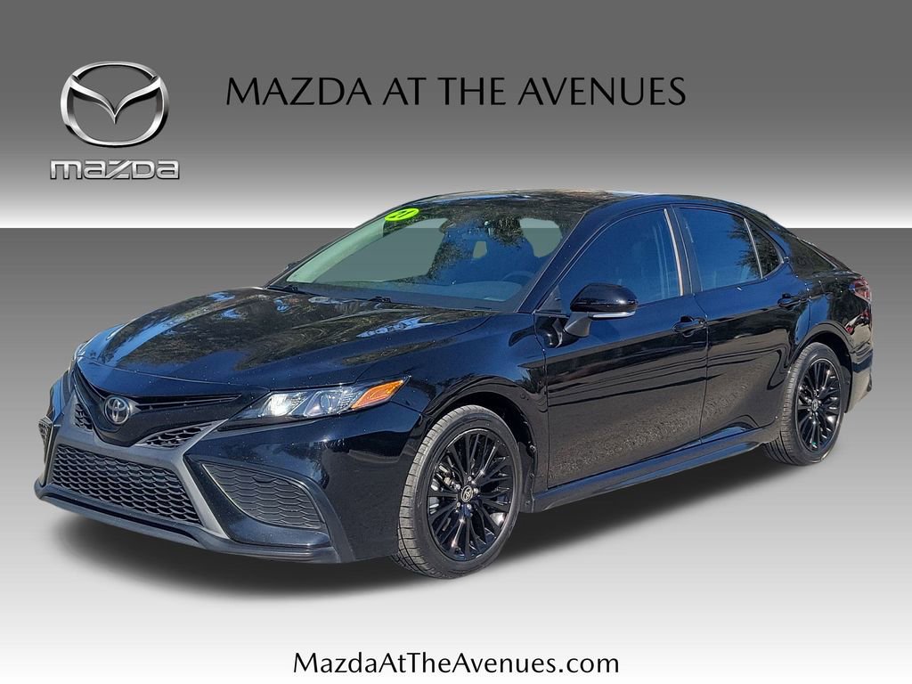 Used 2021 Toyota Camry SE w/ Convenience Package