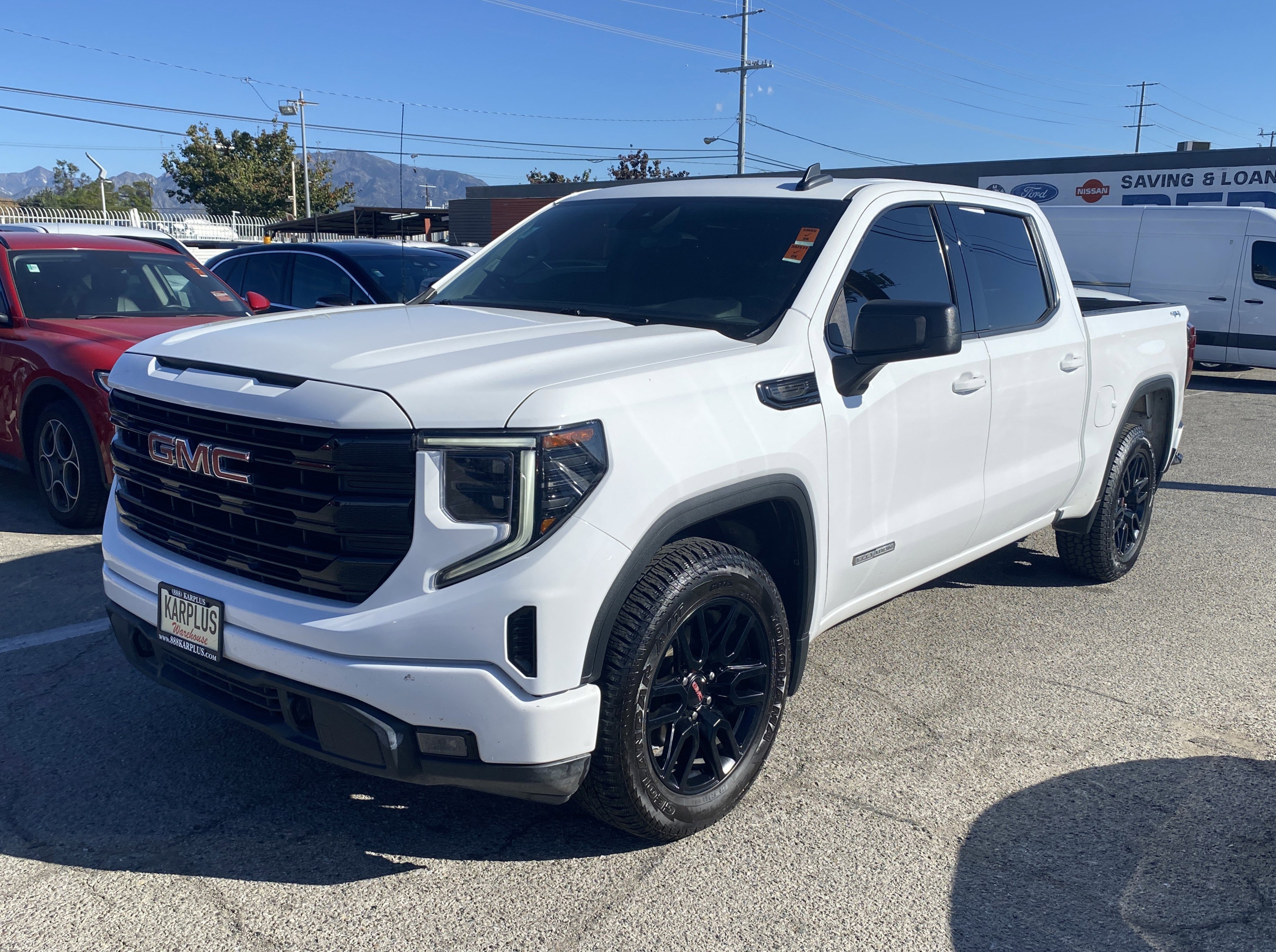 Used 2022 GMC Sierra 1500 Elevation image 2