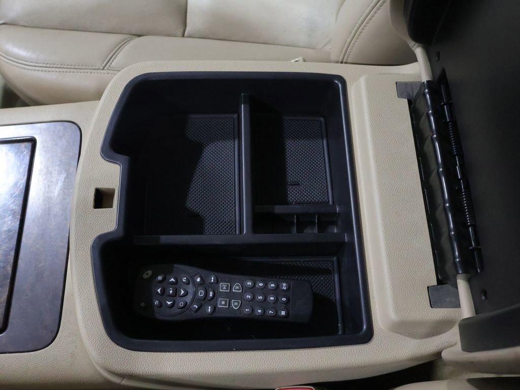 Used 2014 GMC Yukon XL Denali image 30