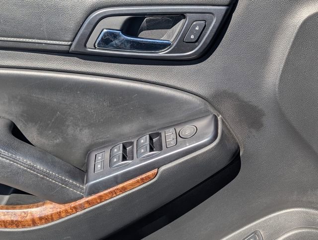 Used 2015 Chevrolet Suburban LTZ image 21