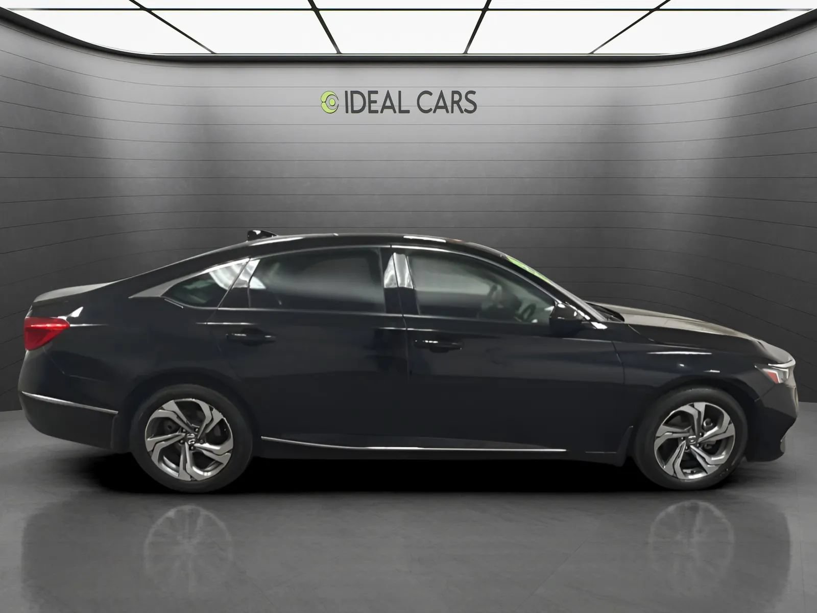 Used 2018 Honda Accord EX image 4