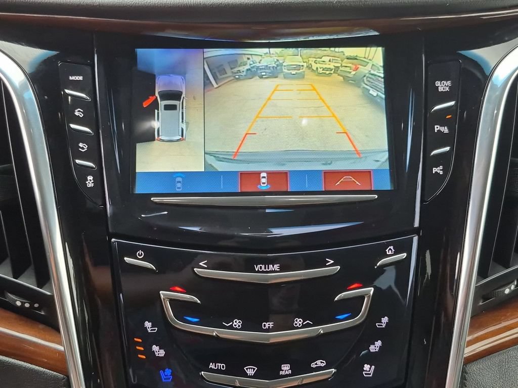 Used 2018 Cadillac Escalade 4WD image 7