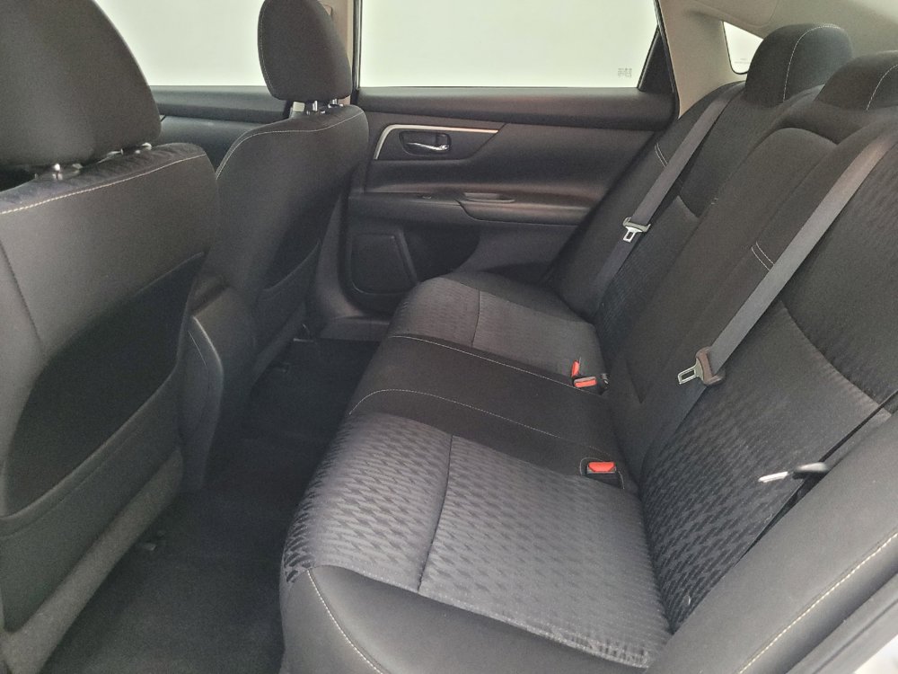 Used 2018 Nissan Altima 2.5 SV FWD image 18