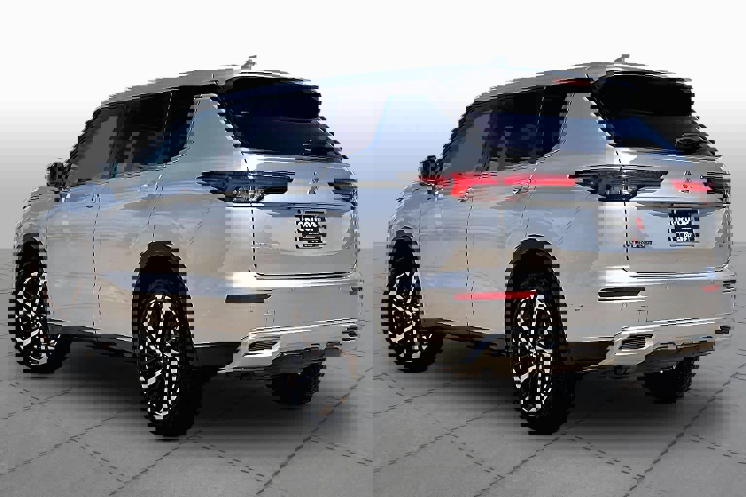 Used 2024 Mitsubishi Outlander SE FWD image 12