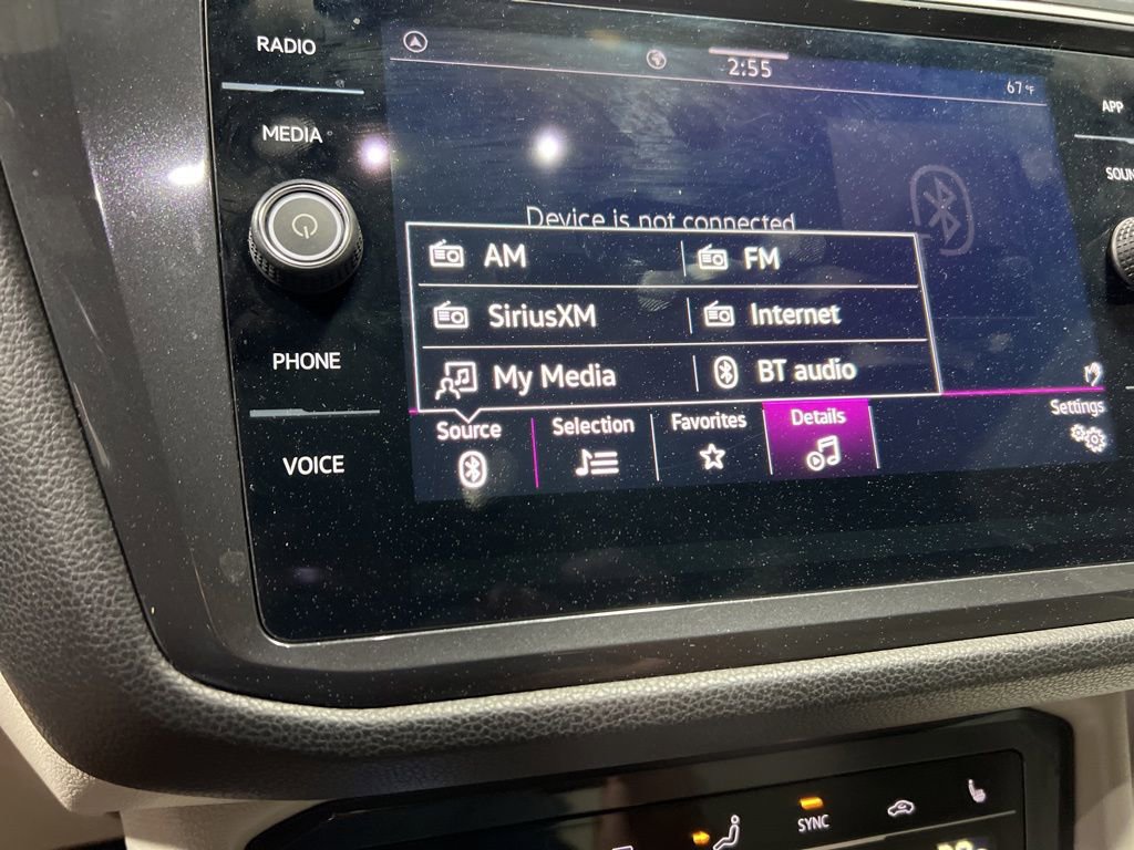 Used 2024 Volkswagen Tiguan SE R-Line image 39