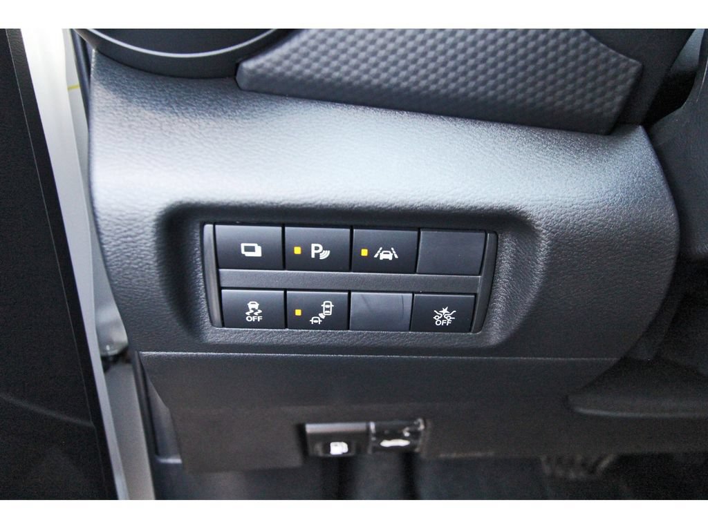 Used 2025 Nissan Kicks Play S FWD image 17