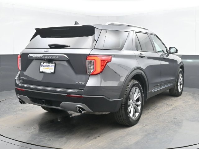 Used 2021 Ford Explorer Limited w/ Equipment Group 301A AWD/4WD image 14