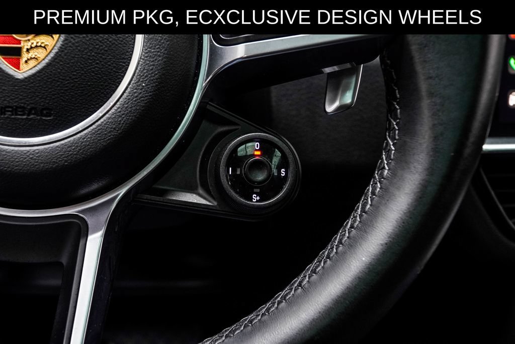 Used 2023 Porsche Cayenne Coupe AWD/4WD image 35