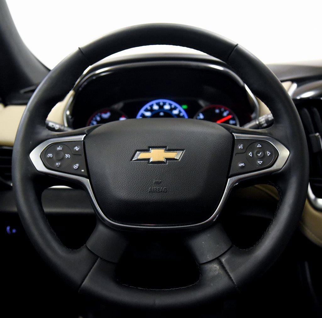 Used 2023 Chevrolet Traverse Premier image 31
