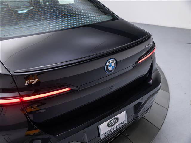 Used 2026 BMW i7 eDrive50 w/ M Sport Package RWD image 32