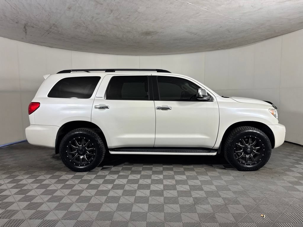 Used 2017 Toyota Sequoia Platinum AWD/4WD image 6