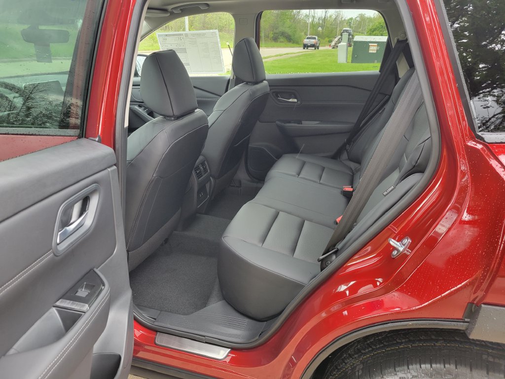 New 2026 Nissan Rogue Dark Armor AWD/4WD image 12