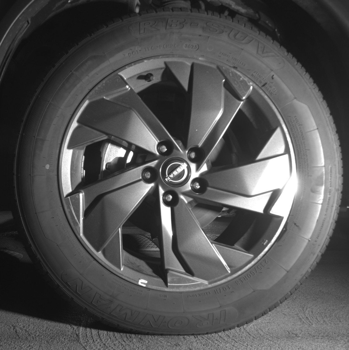 Used 2025 Nissan Rogue SV FWD image 12