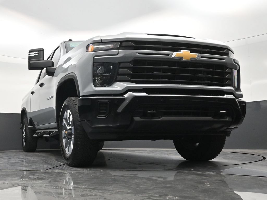 Used 2025 Chevrolet Silverado 2500 Custom w/ Custom Value Package AWD/4WD image 27
