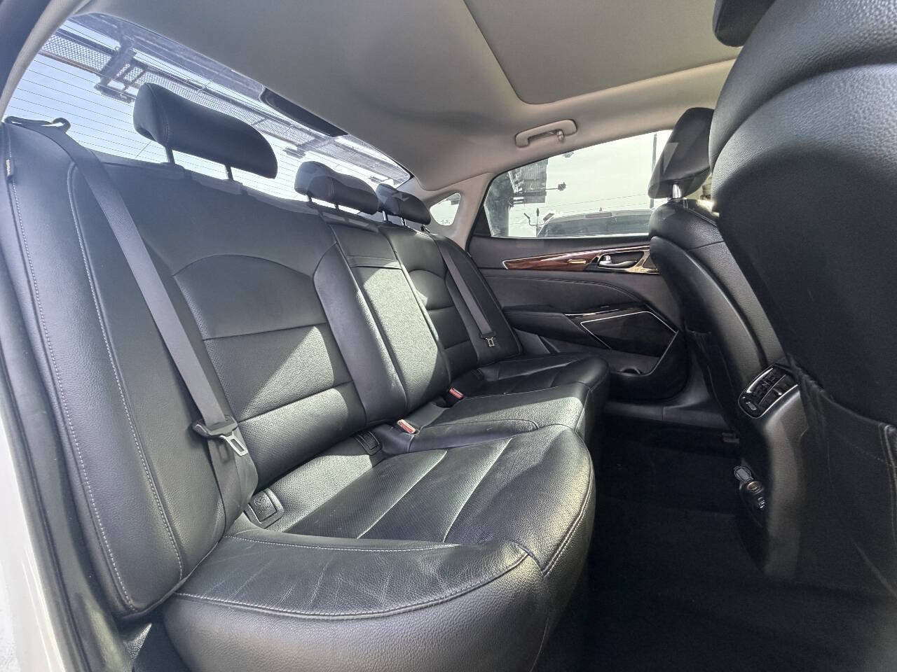 Used 2017 Kia Cadenza Premium FWD image 24