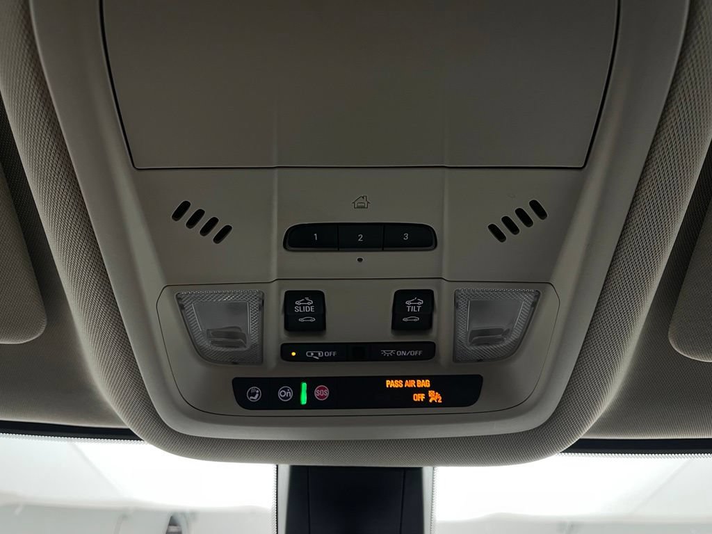 Used 2021 GMC Acadia Denali w/ Denali Technology Package FWD image 26