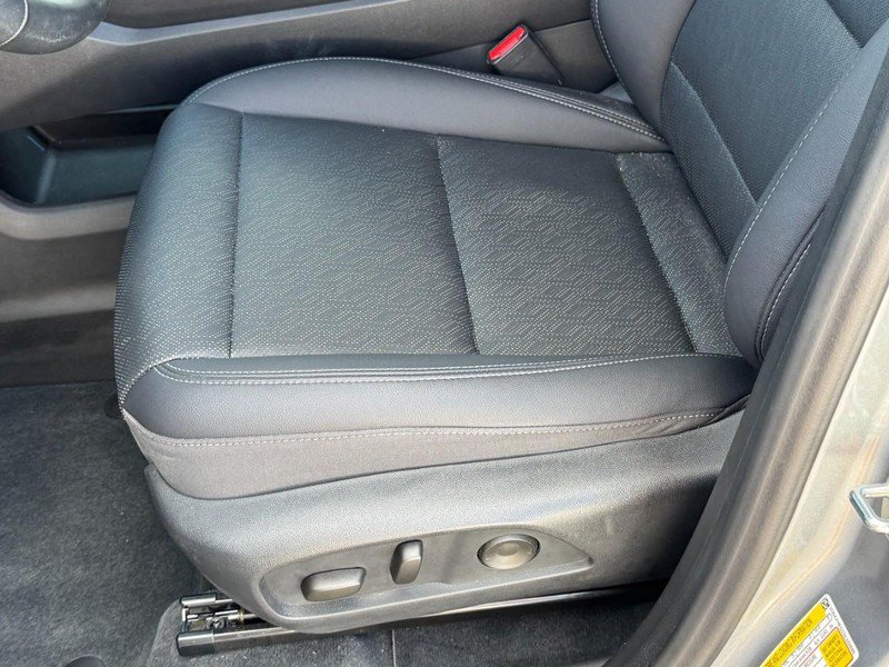 Used 2025 Chevrolet Equinox LT w/ Convenience Package II FWD image 23