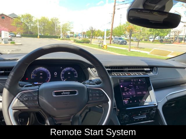 Used 2024 Jeep Grand Cherokee Altitude AWD/4WD image 17