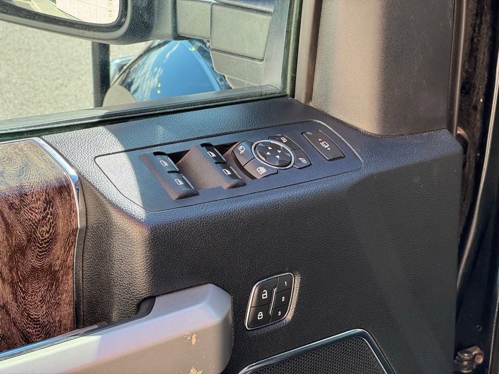 Used 2019 Ford F450 Lariat w/ Lariat Ultimate Package AWD/4WD image 28
