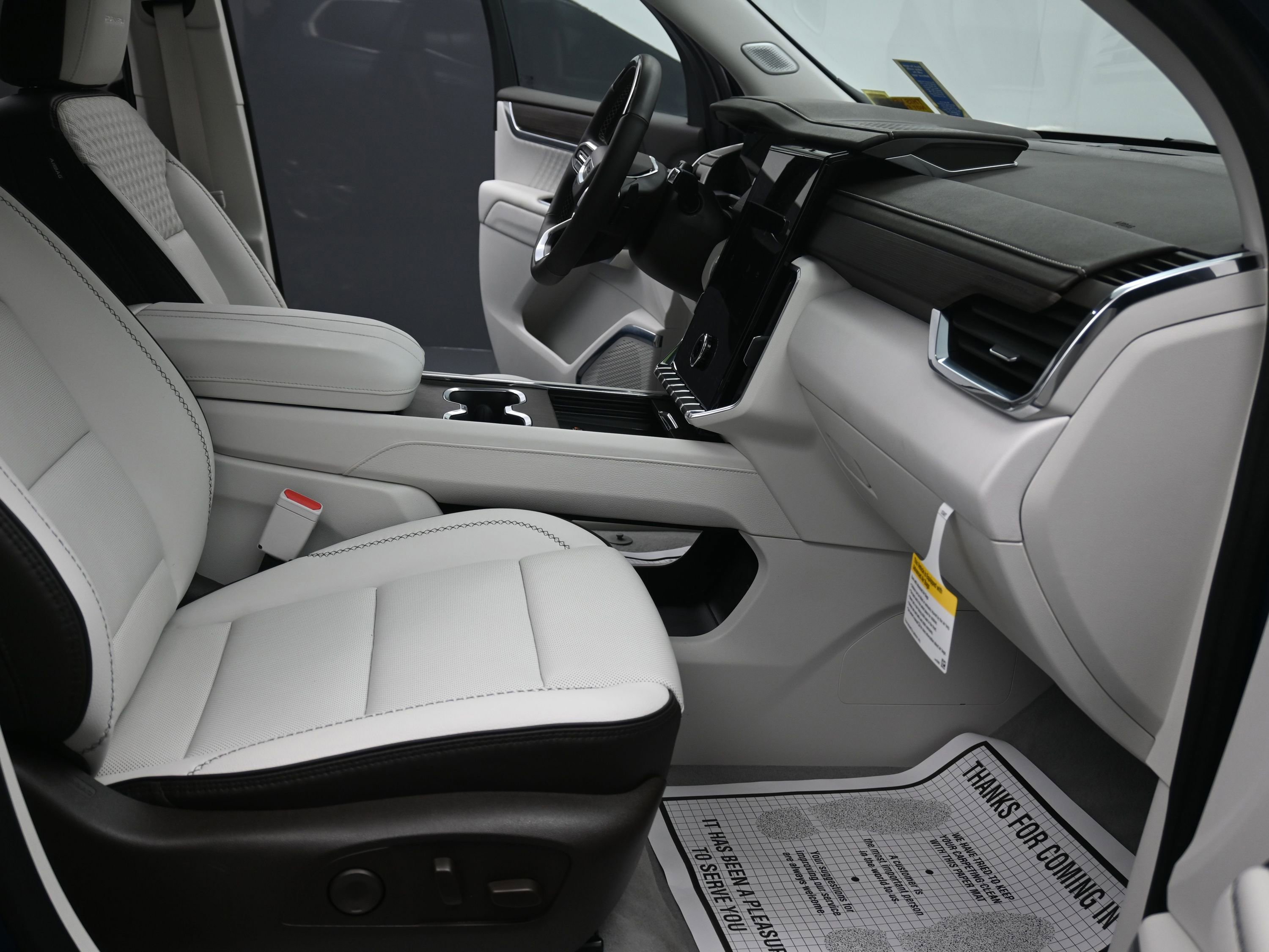 Used 2025 GMC Acadia Denali w/ Super Cruise Package AWD/4WD image 27
