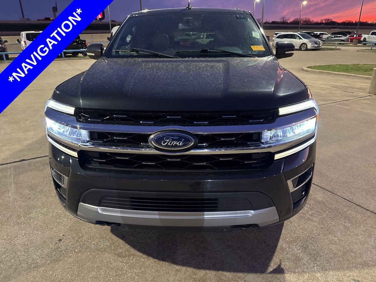 Used 2023 Ford Expedition Limited image 2
