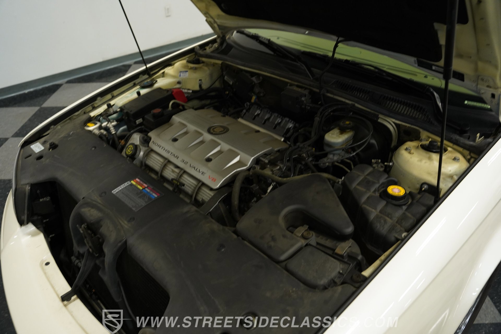 Used 1998 Cadillac Seville STS w/ Heated Seats Pkg image 30