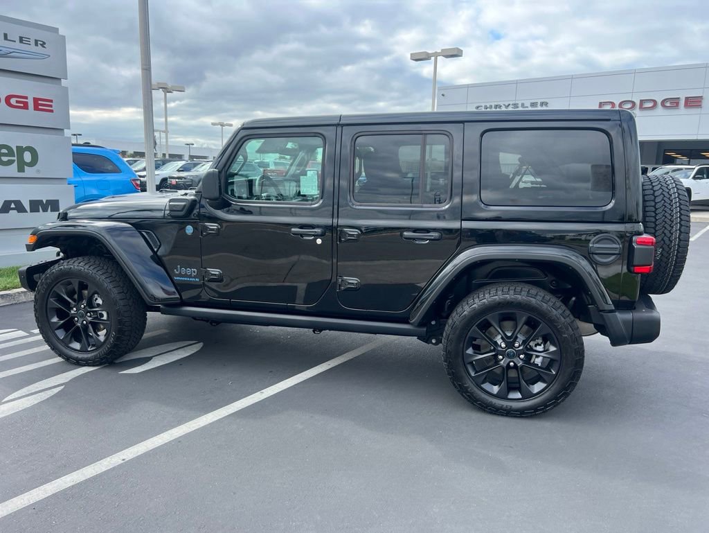 Used 2025 Jeep Wrangler Backcountry 4xe AWD/4WD image 20