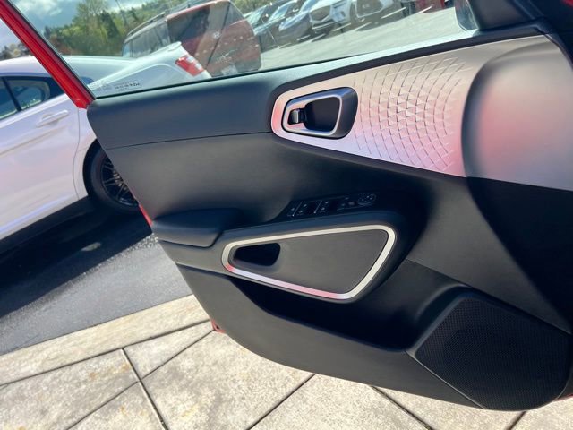 Used 2023 Kia Soul LX FWD image 15