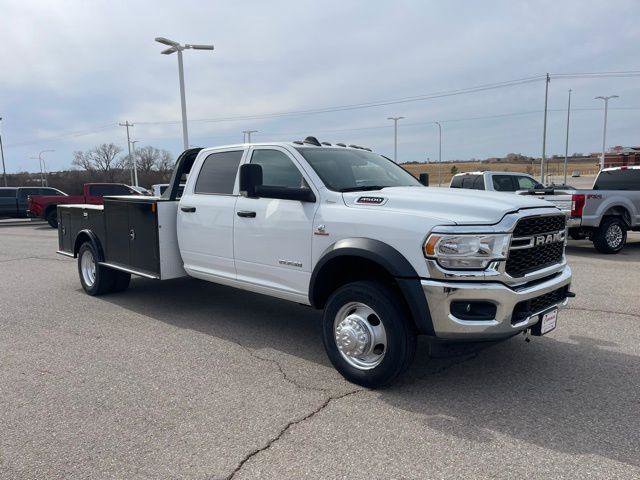 Used 2022 RAM 4500 Tradesman w/ Chrome Appearance Group AWD/4WD image 3
