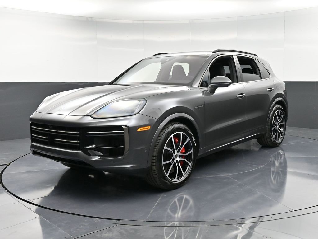 New 2025 Porsche Cayenne Turbo