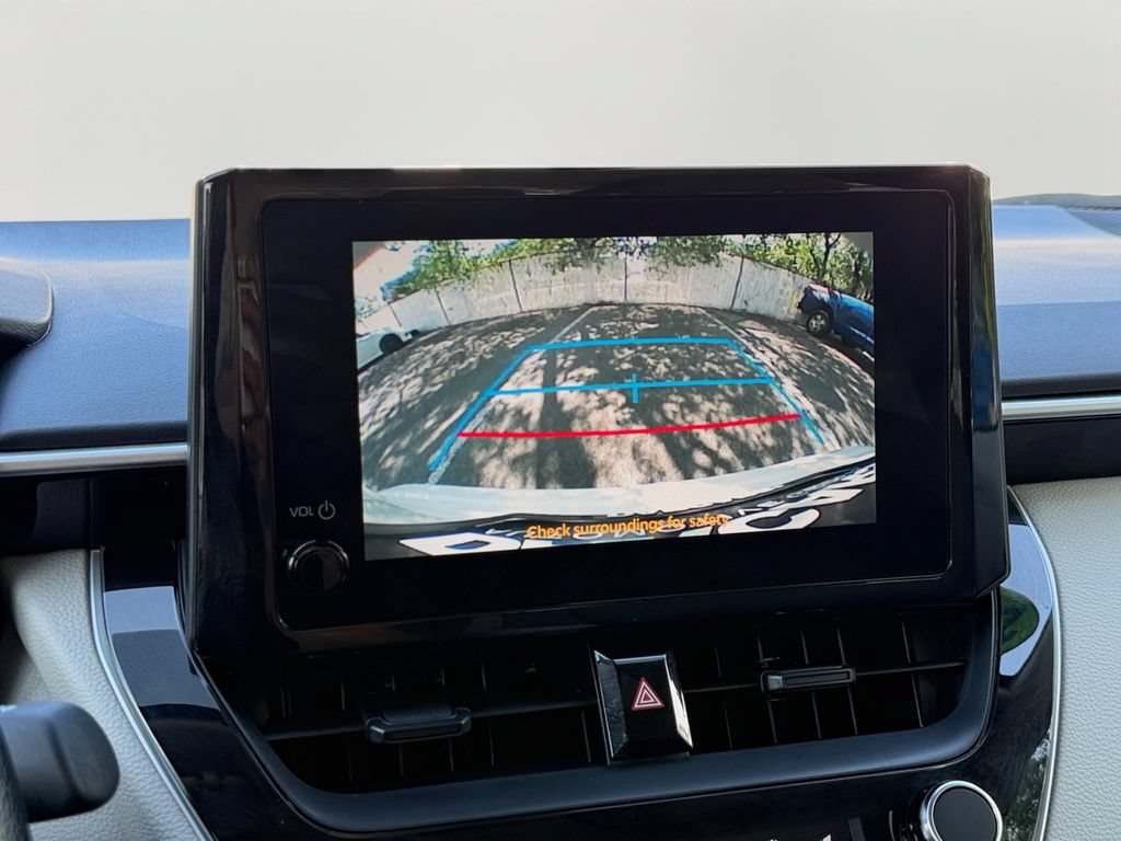 Used 2025 Toyota Corolla LE FWD image 25